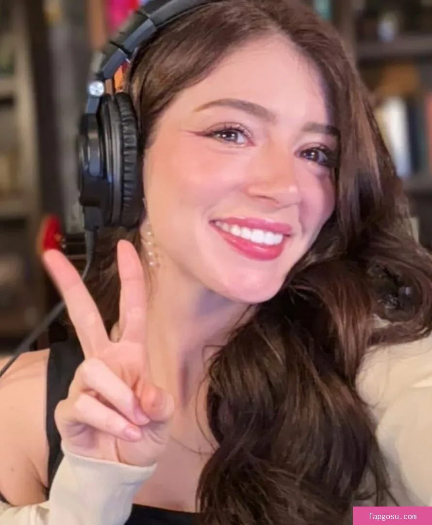 Chrissy Costanza