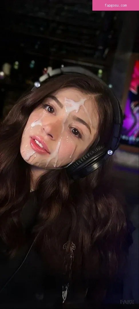 Chrissy Costanza