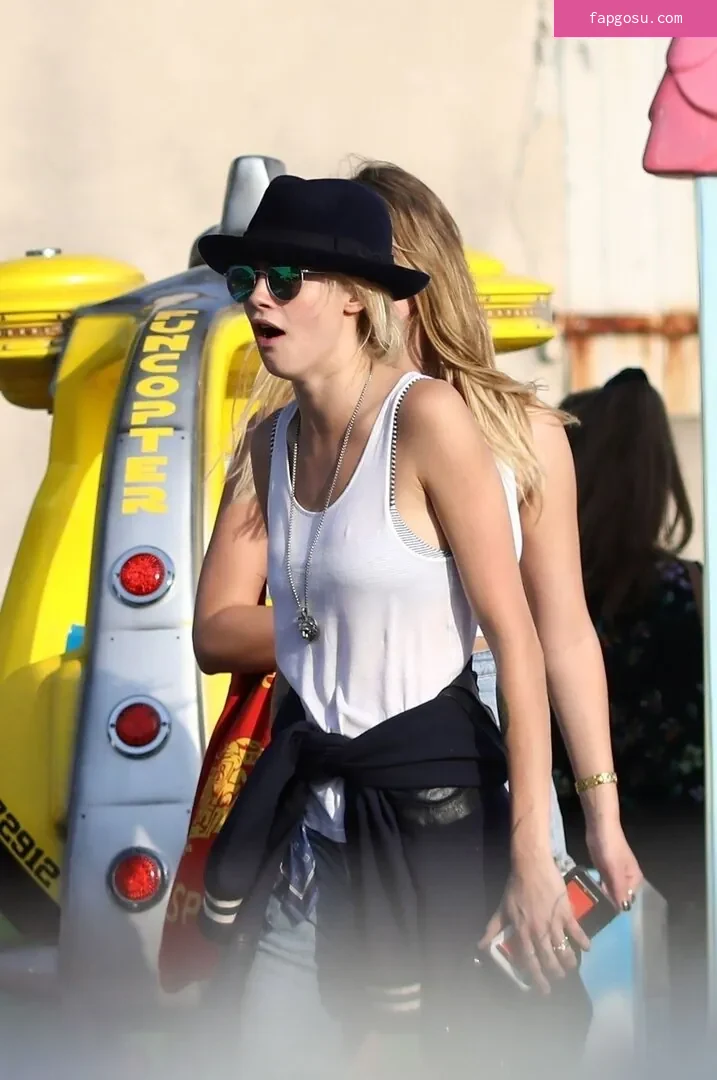 Cara Delevingne