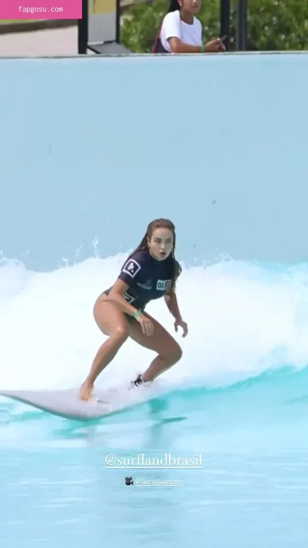 Camila Mayrink