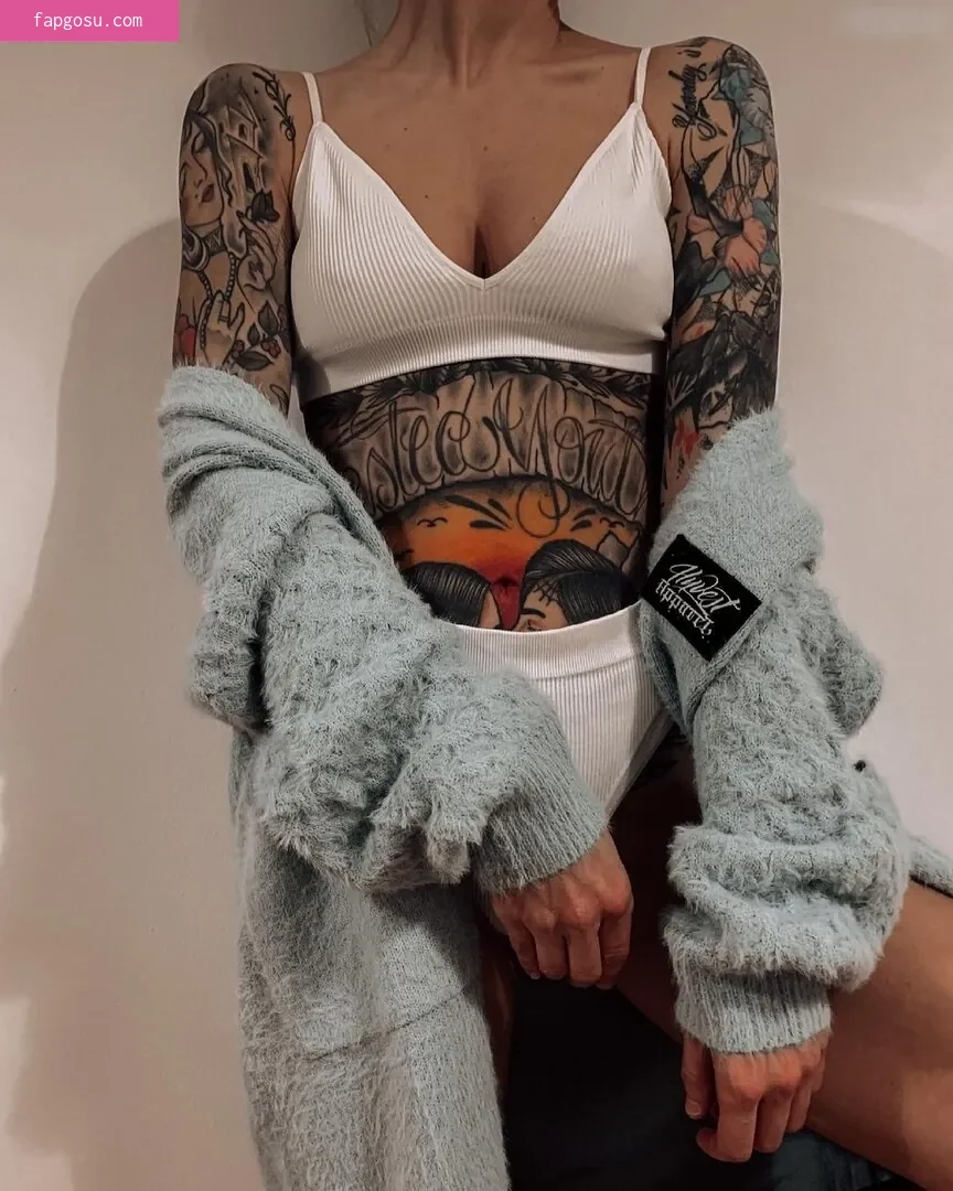 Carina_mthrfckr
