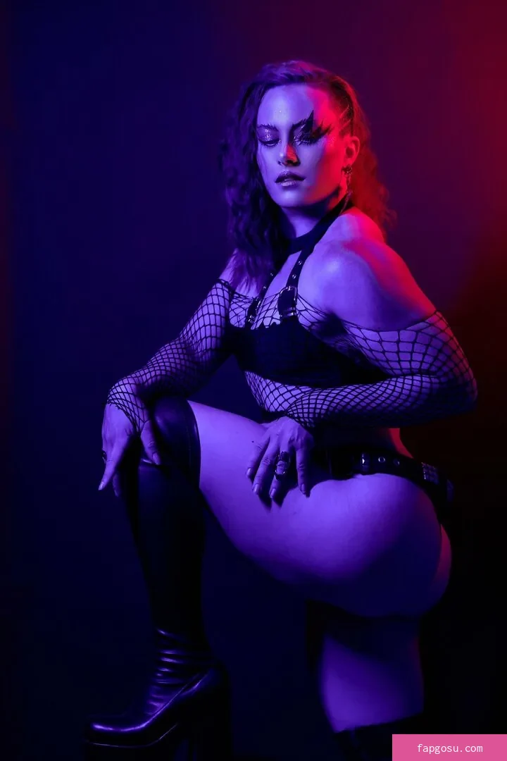 Claire Max