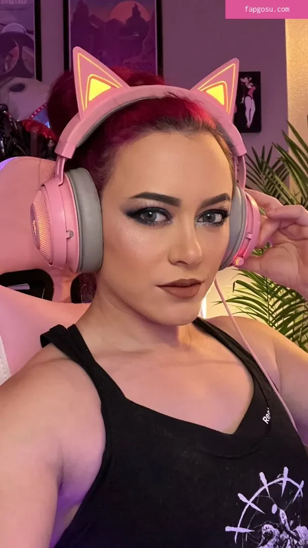 Claire Max