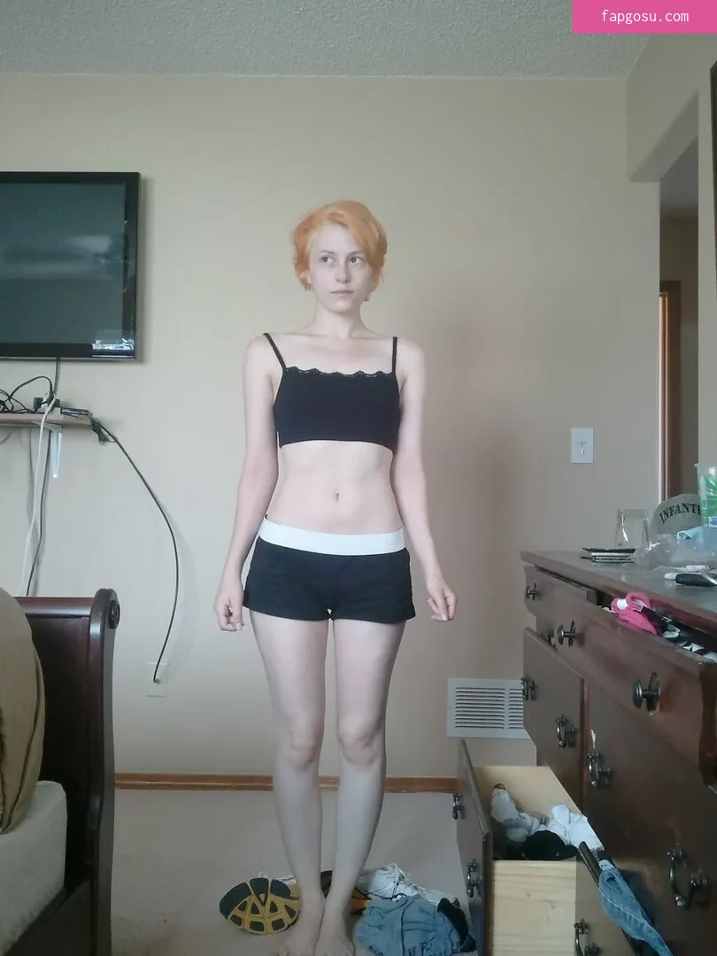 Claire Max