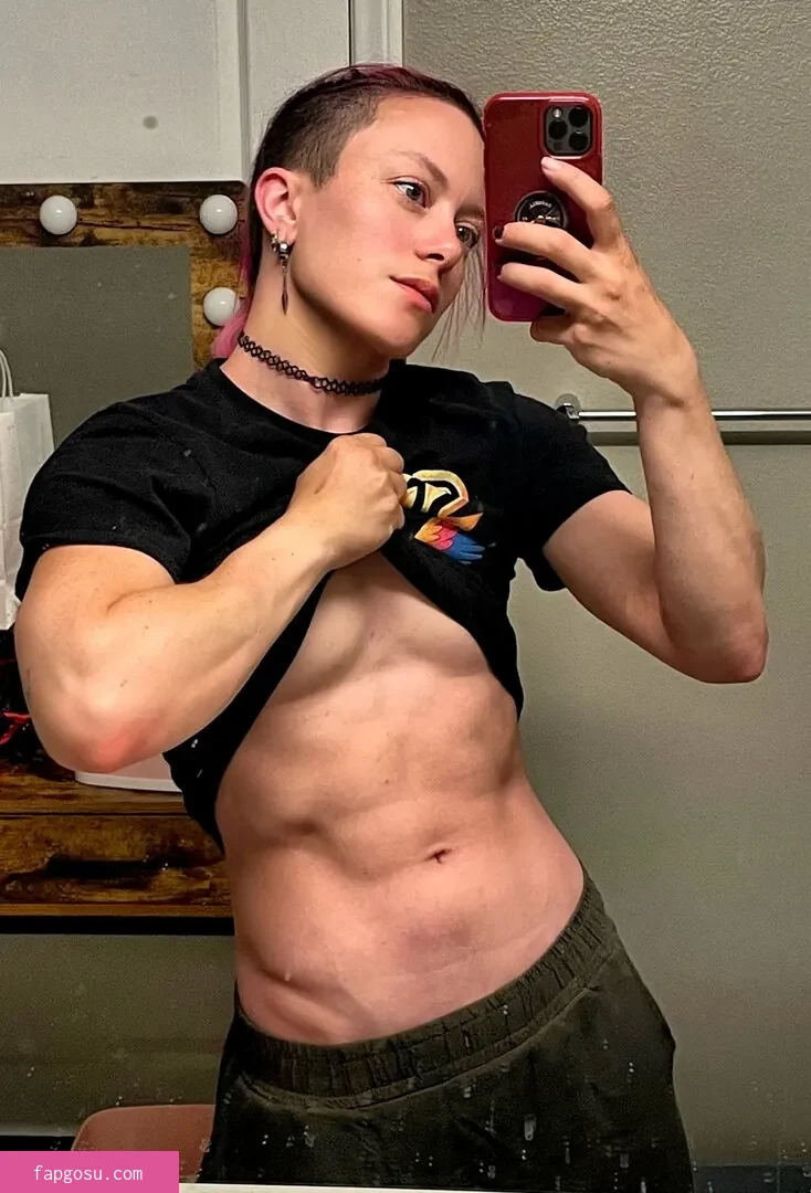 Claire Max
