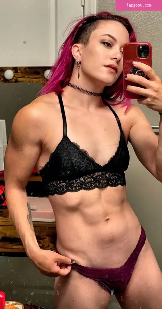 Claire Max
