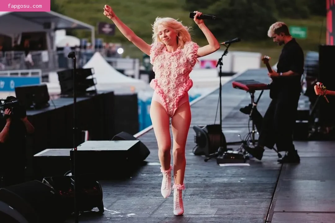 Carly Rae Jepsen