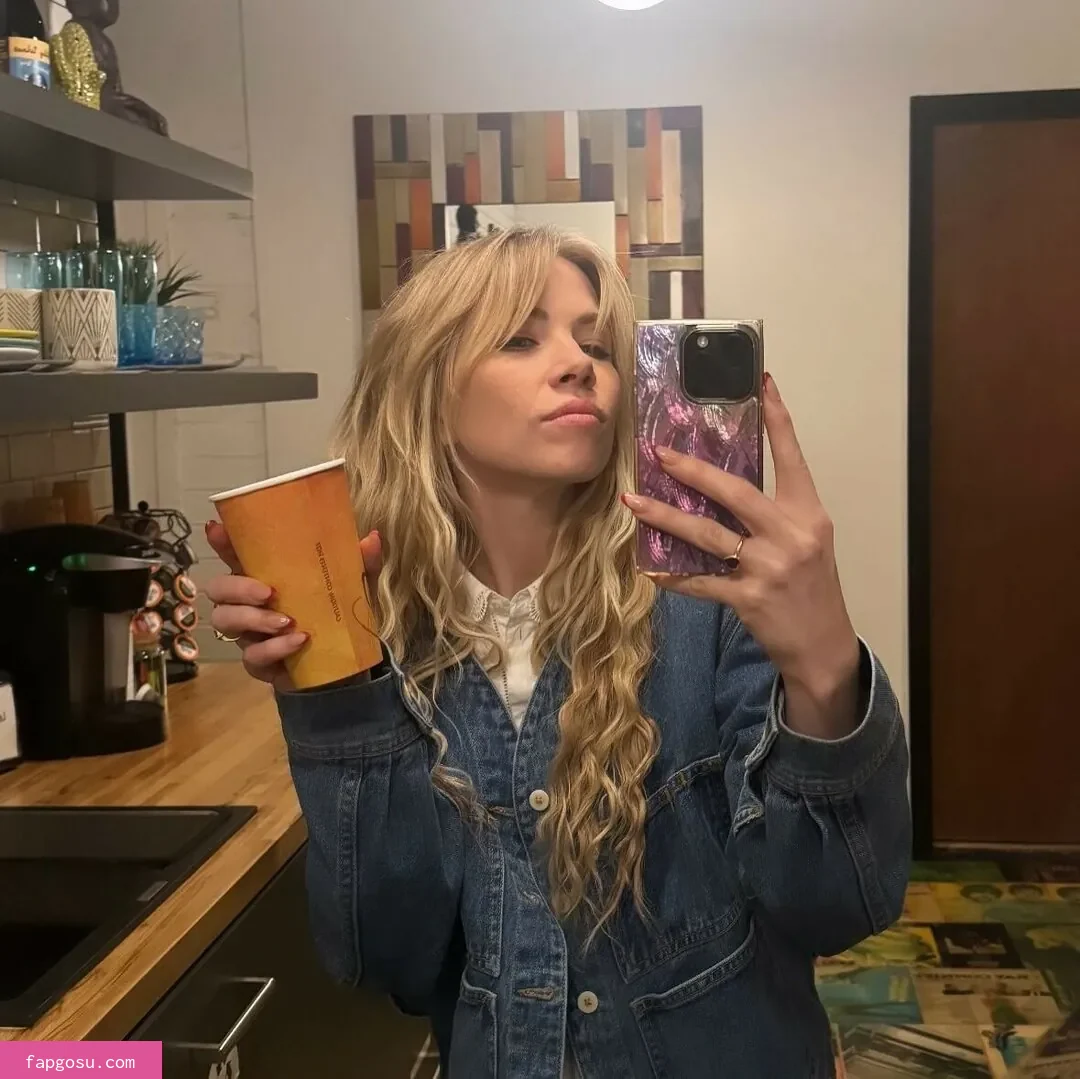 Carly Rae Jepsen