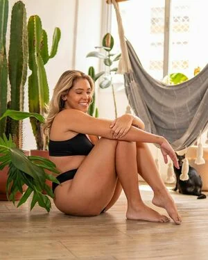 Dora Figueiredo content