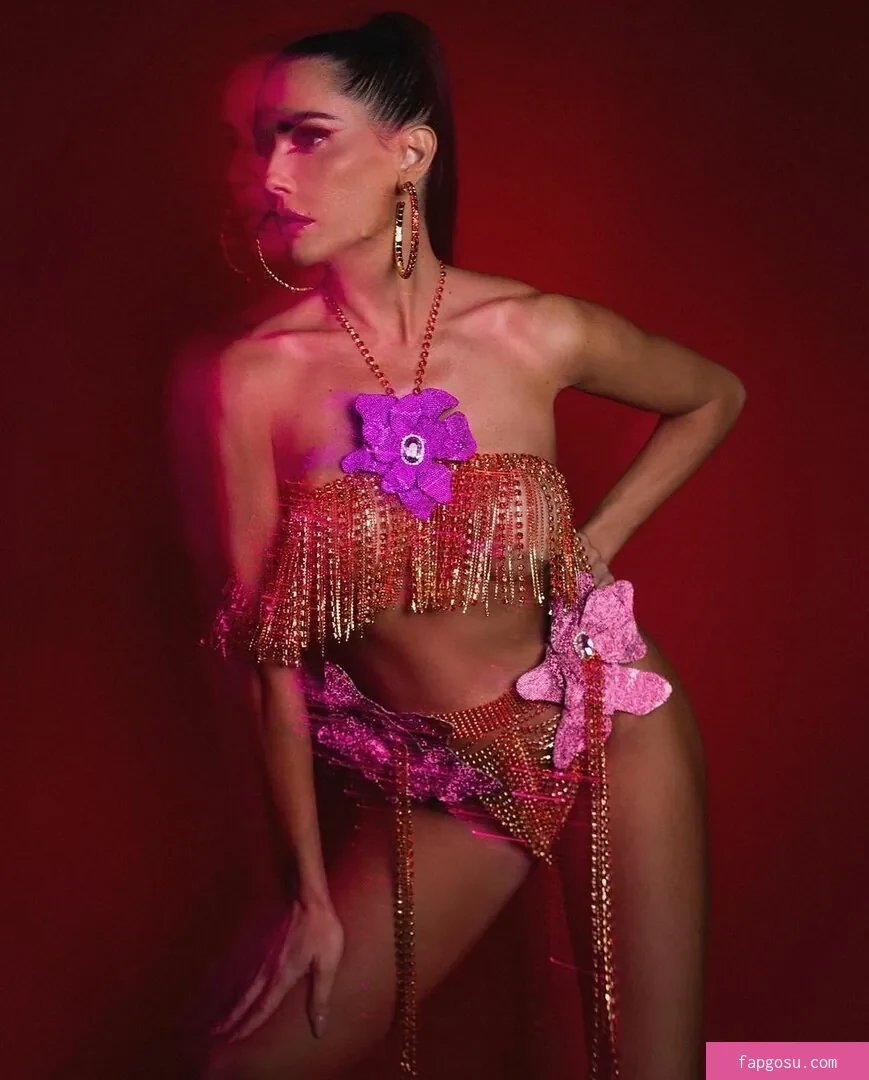Deborah Secco