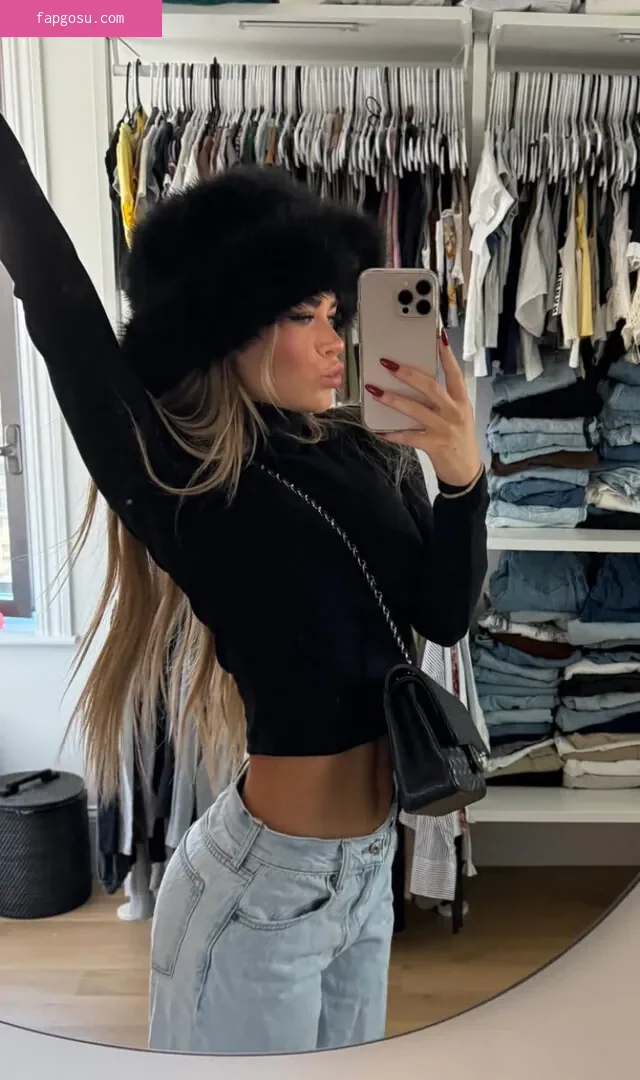 Emily Elizab3th