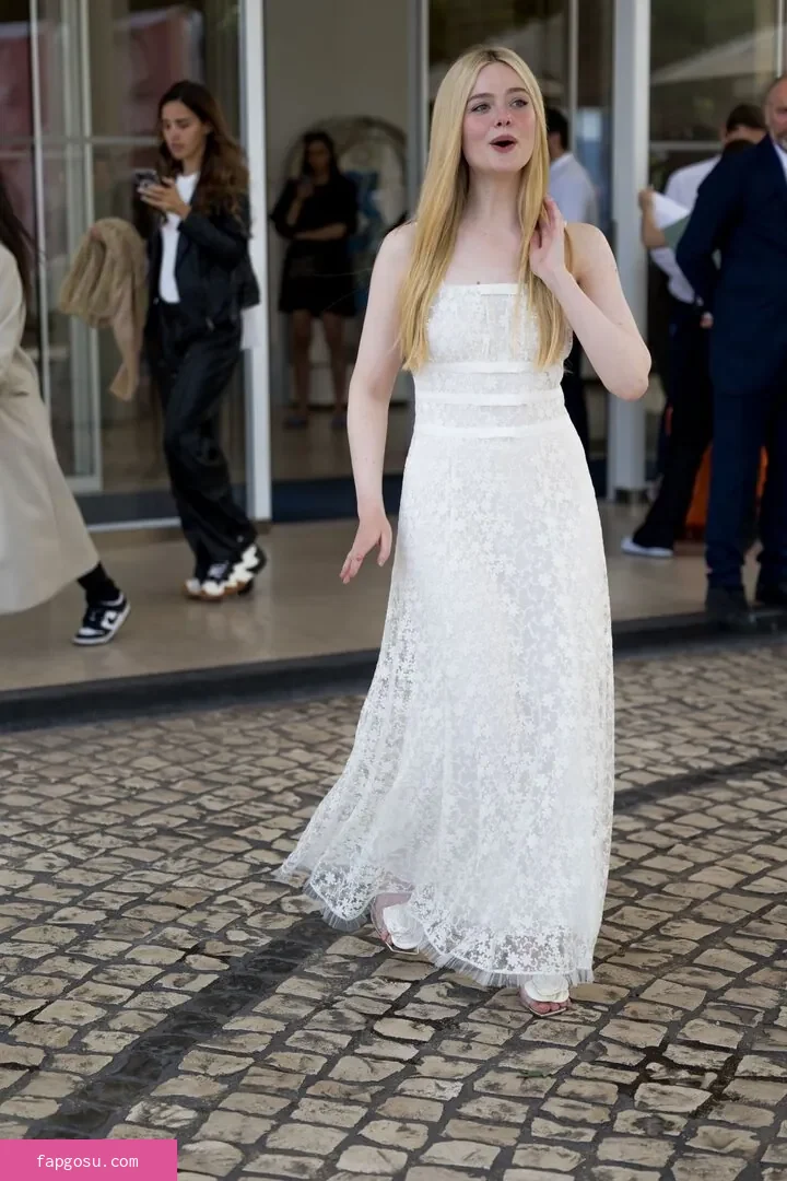 Elle Fanning