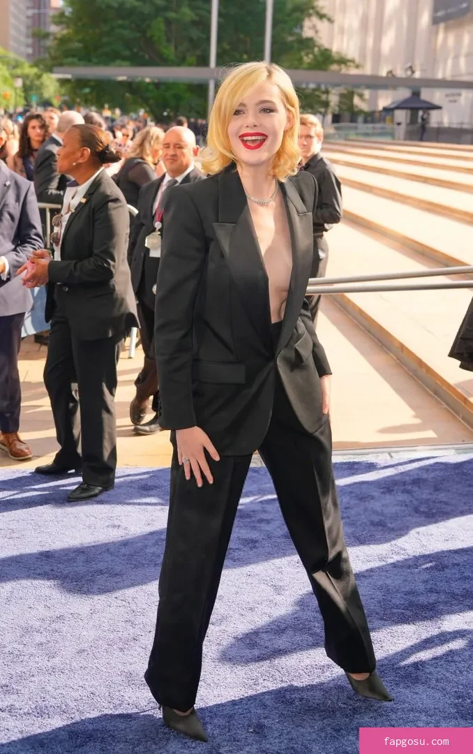 Elle Fanning