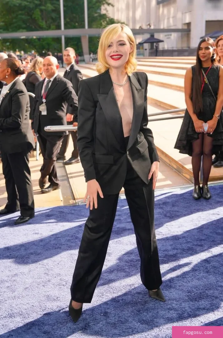 Elle Fanning