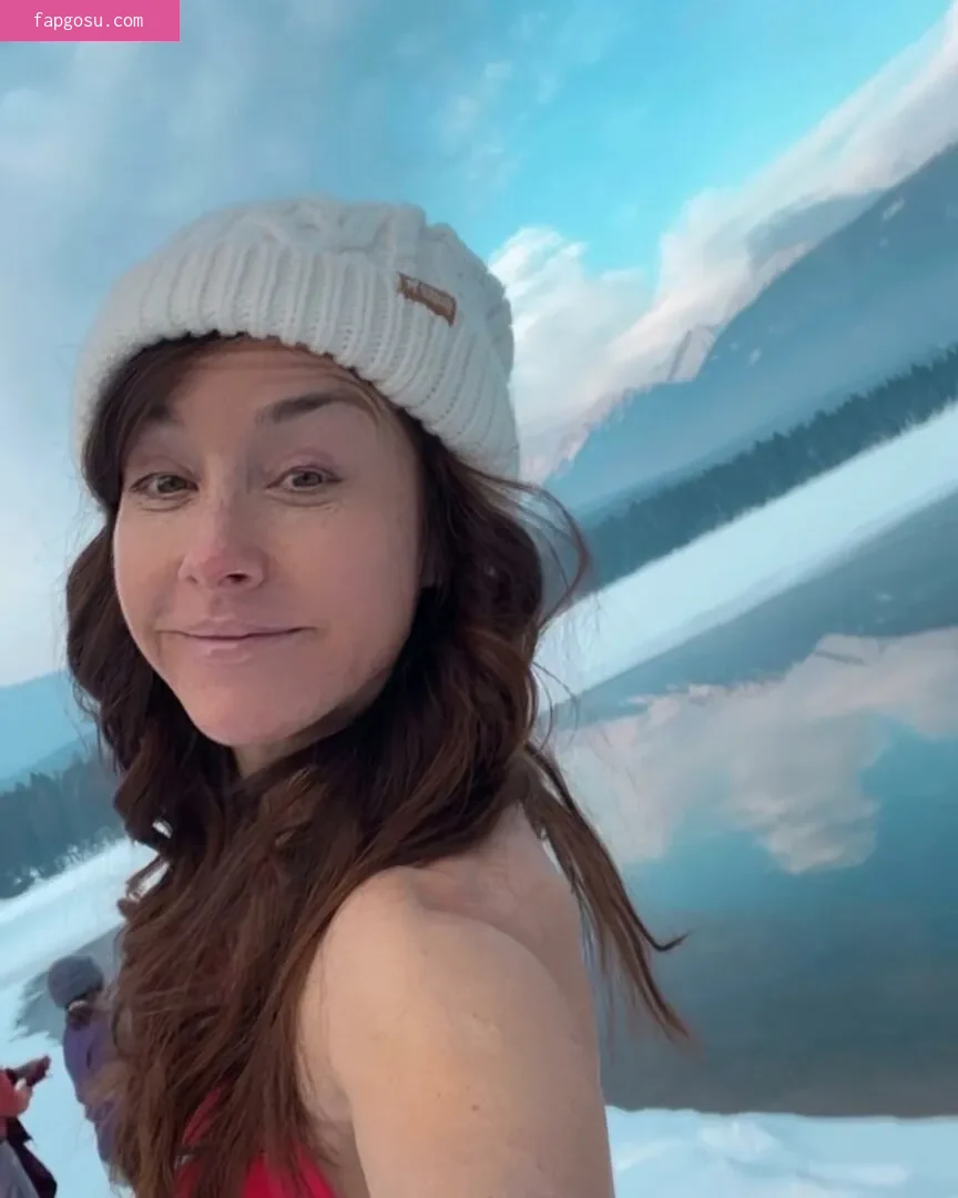 Erin Karpluk