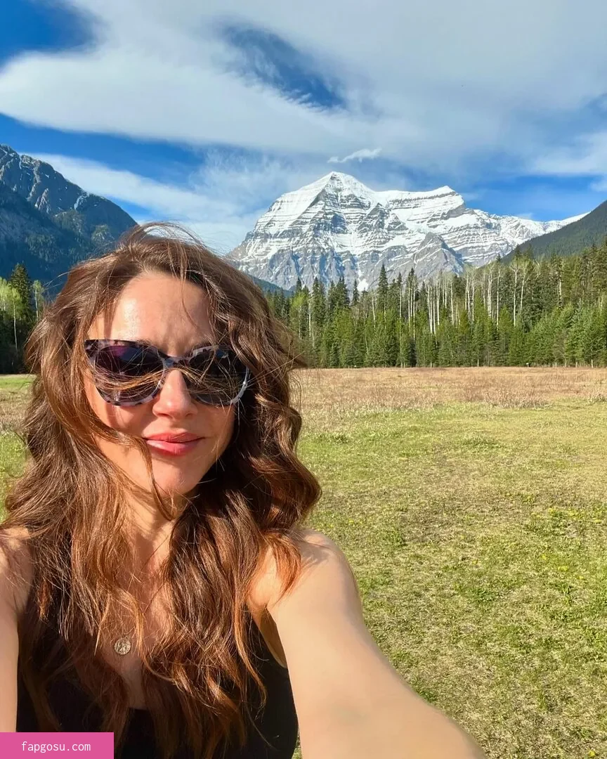 Erin Karpluk