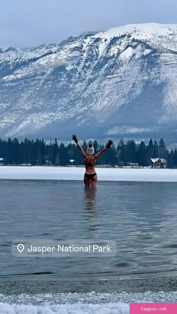 Erin Karpluk