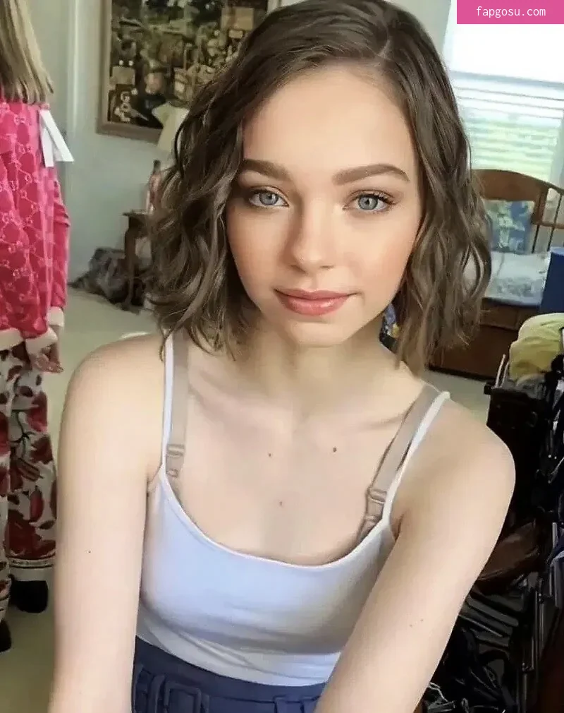 Emma Myers