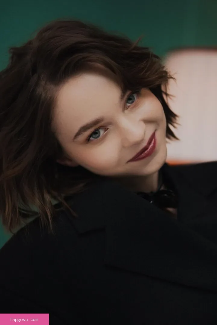 Emma Myers
