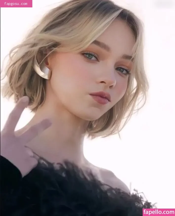 Emma Myers