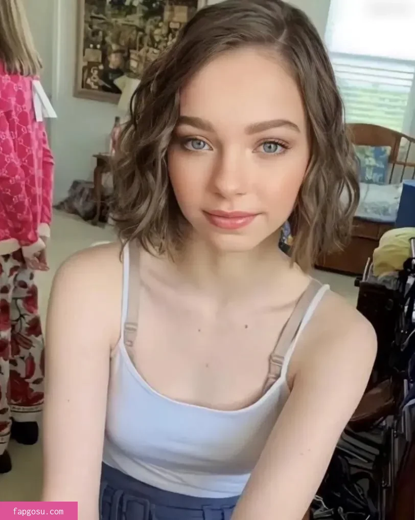Emma Myers