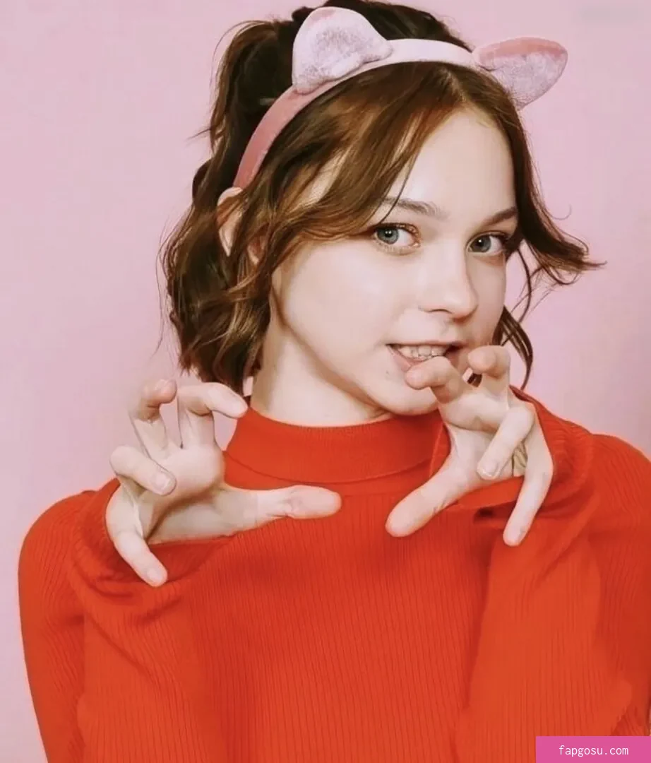 Emma Myers