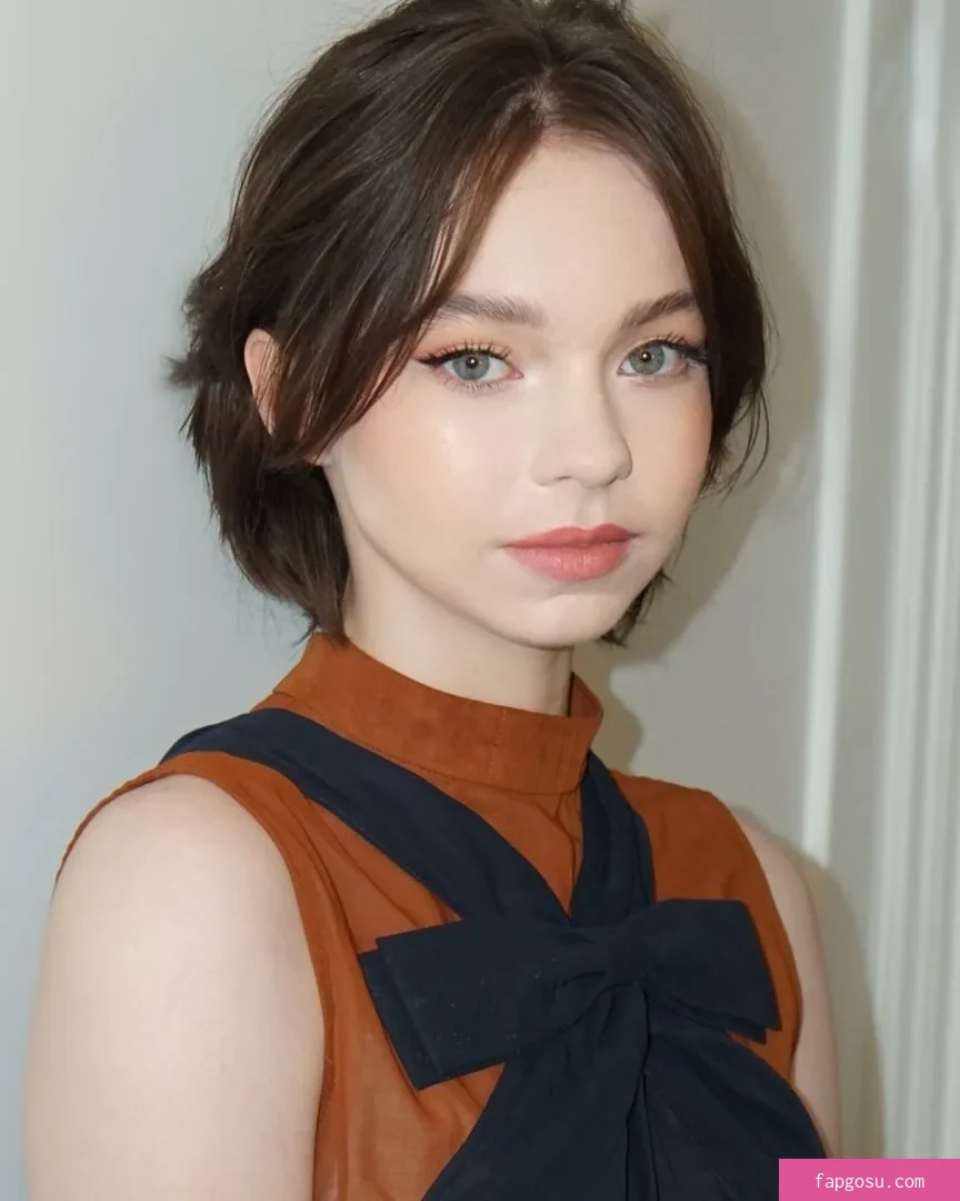 Emma Myers
