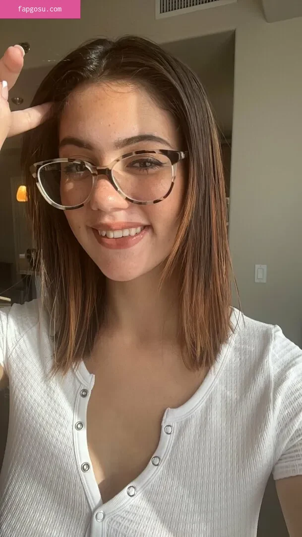 Ellie Nova