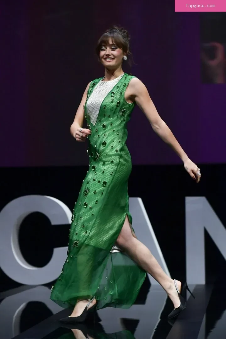Ella Purnell