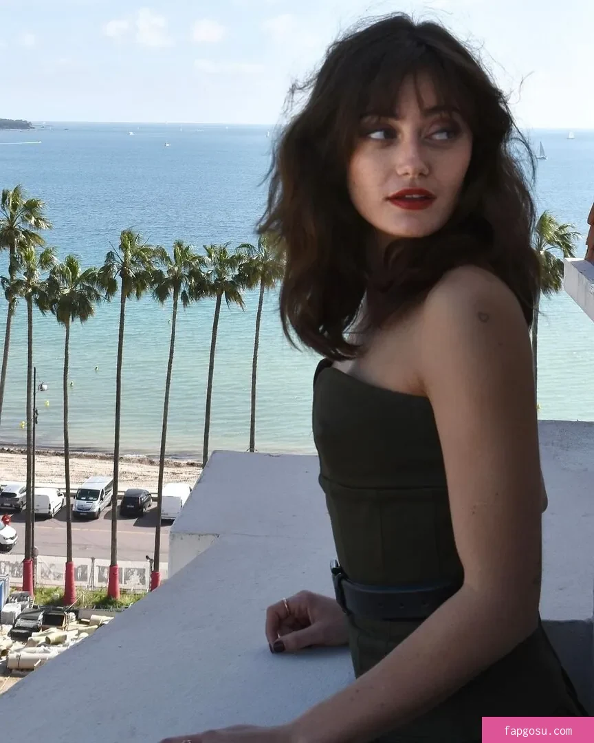 Ella Purnell