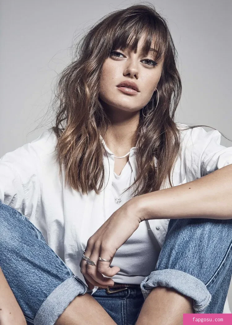Ella Purnell
