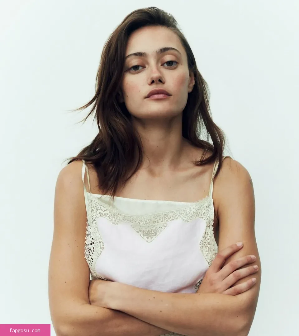 Ella Purnell