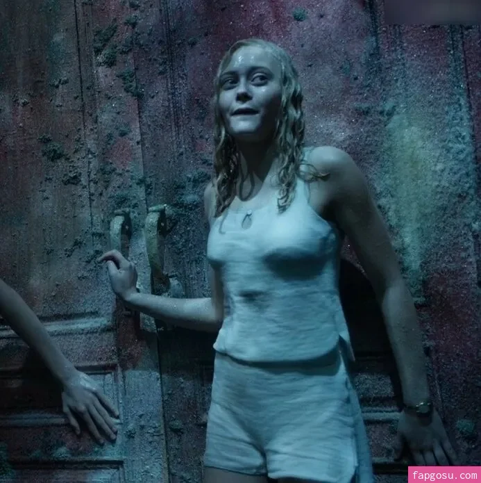 Ella Purnell