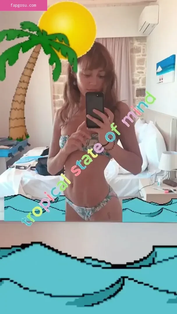 Ella Purnell