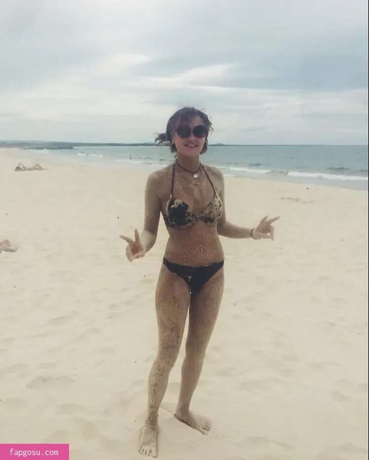 Ella Purnell