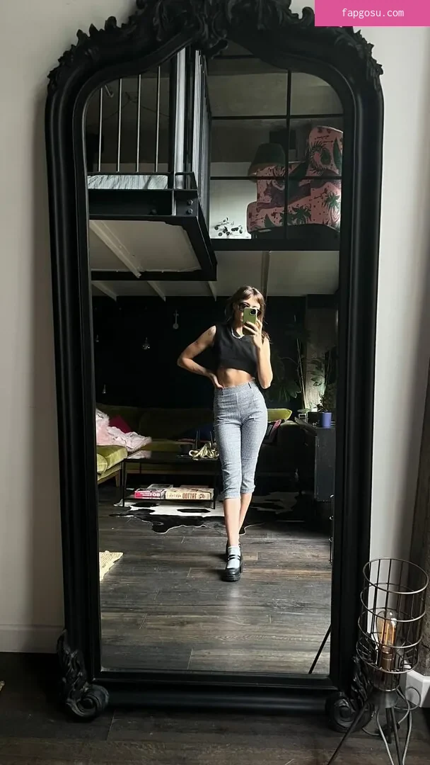 Ella Purnell