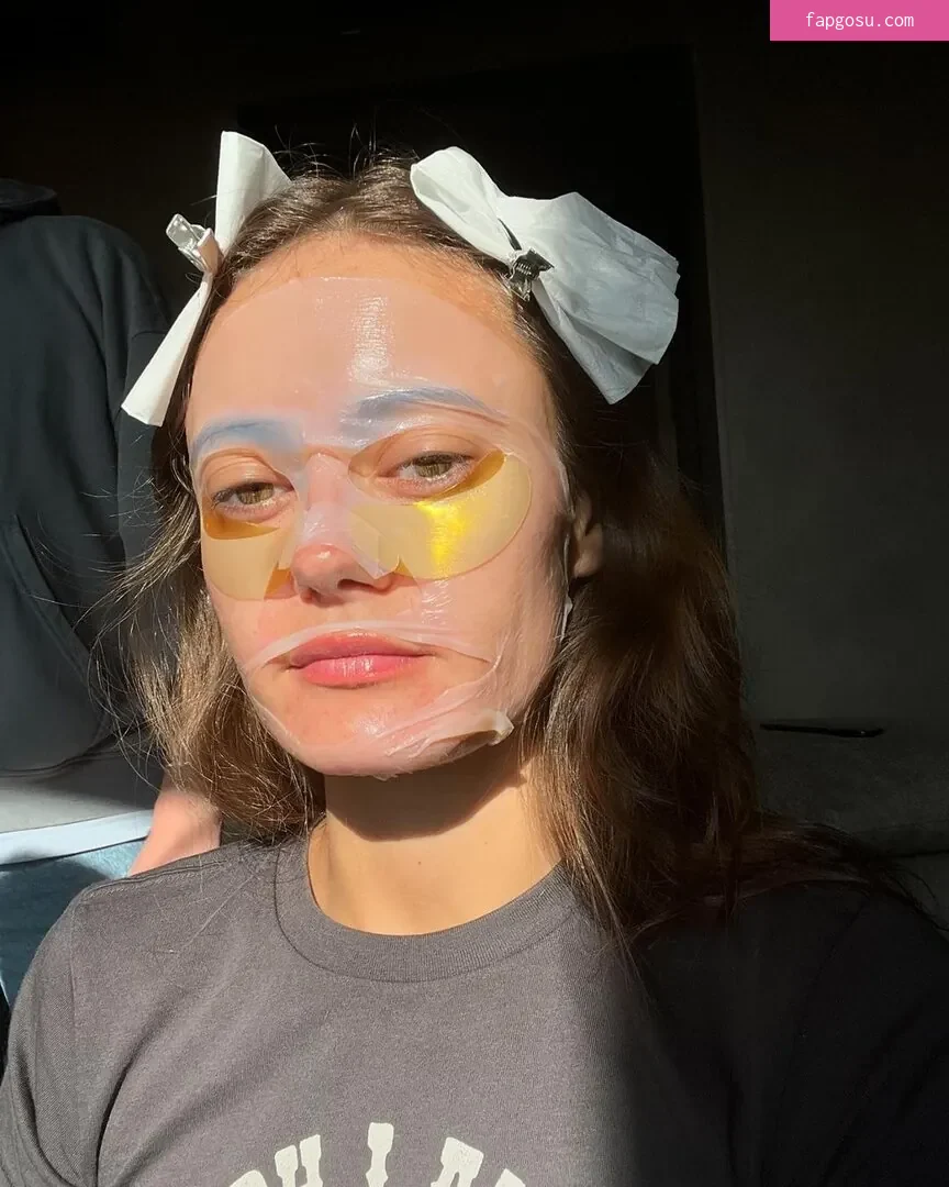 Ella Purnell