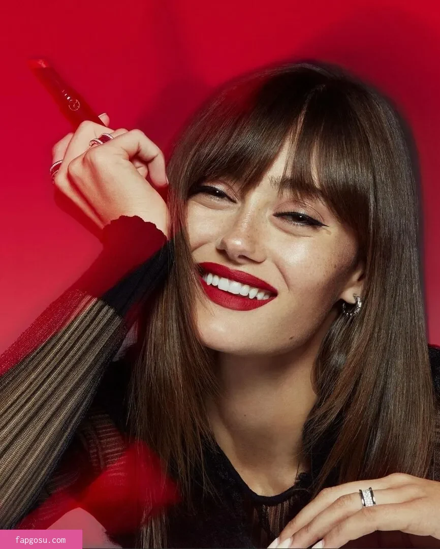 Ella Purnell