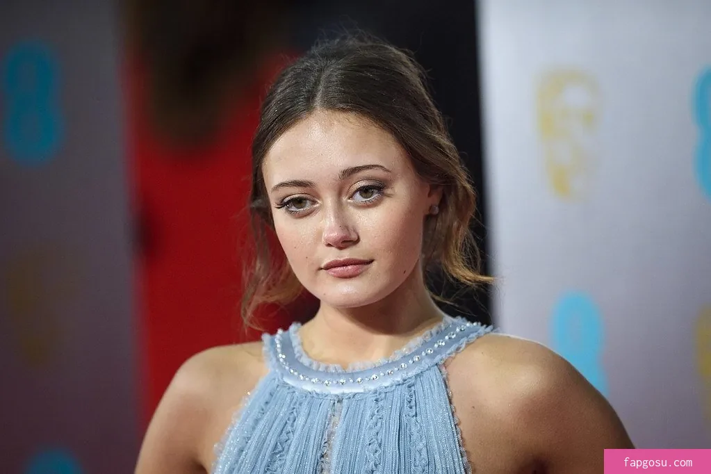 Ella Purnell