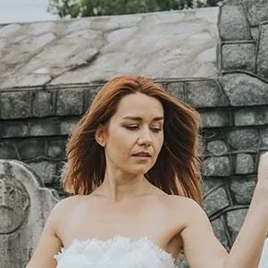 Elizabeth Zharoff
