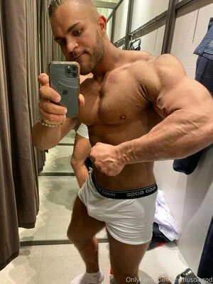 flexmusclegod content