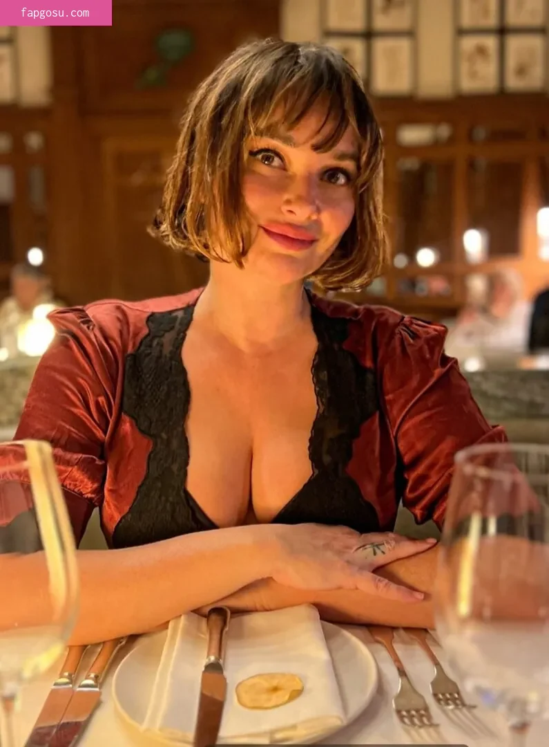 Gizzi Erskine