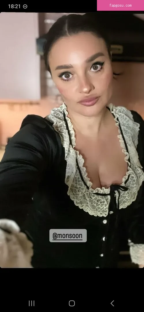 Gizzi Erskine
