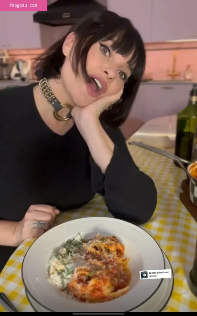 Gizzi Erskine