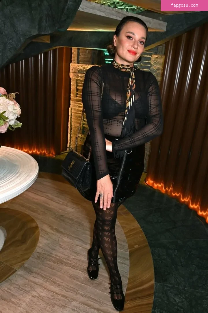 Gizzi Erskine