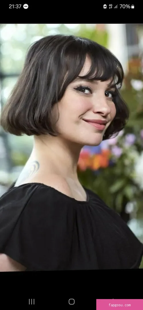 Gizzi Erskine