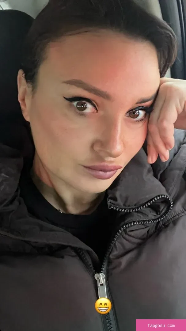 Gizzi Erskine
