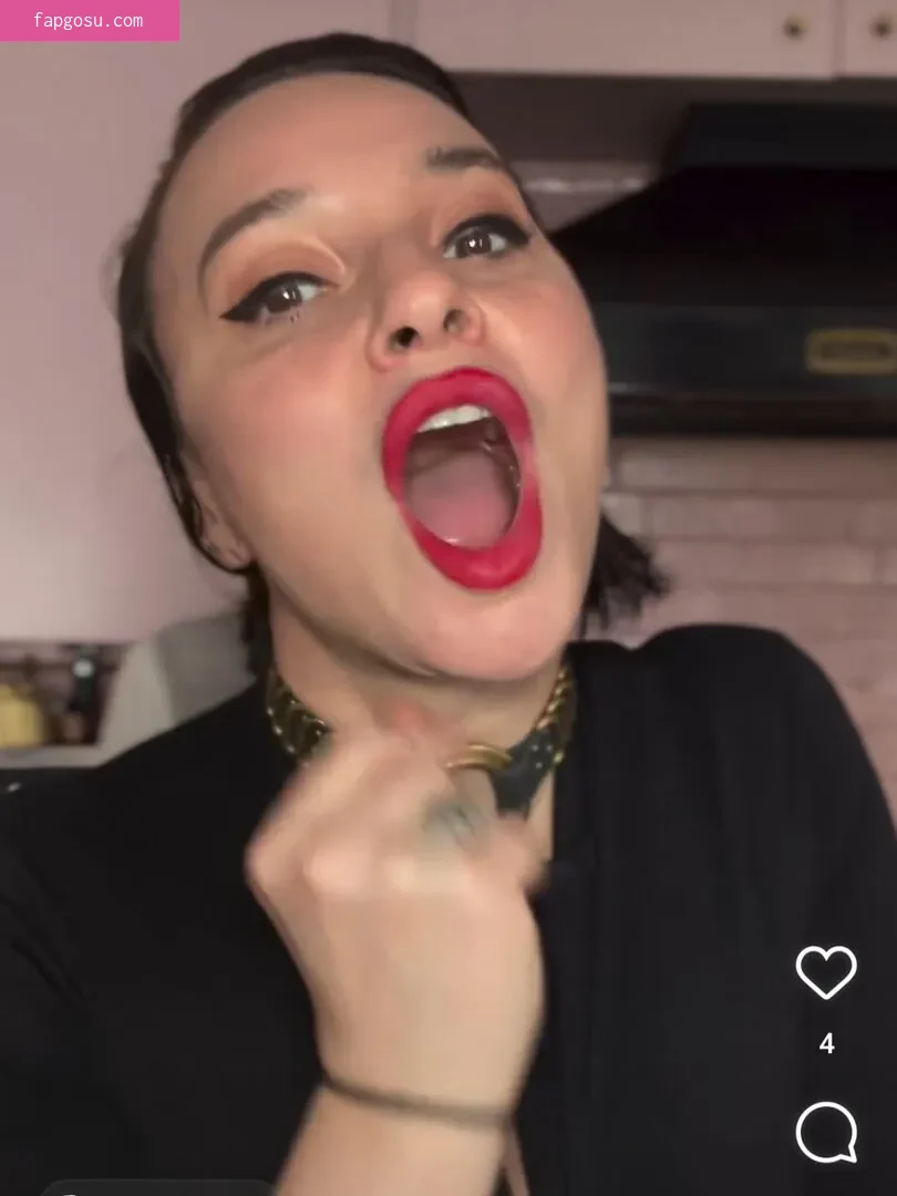 Gizzi Erskine