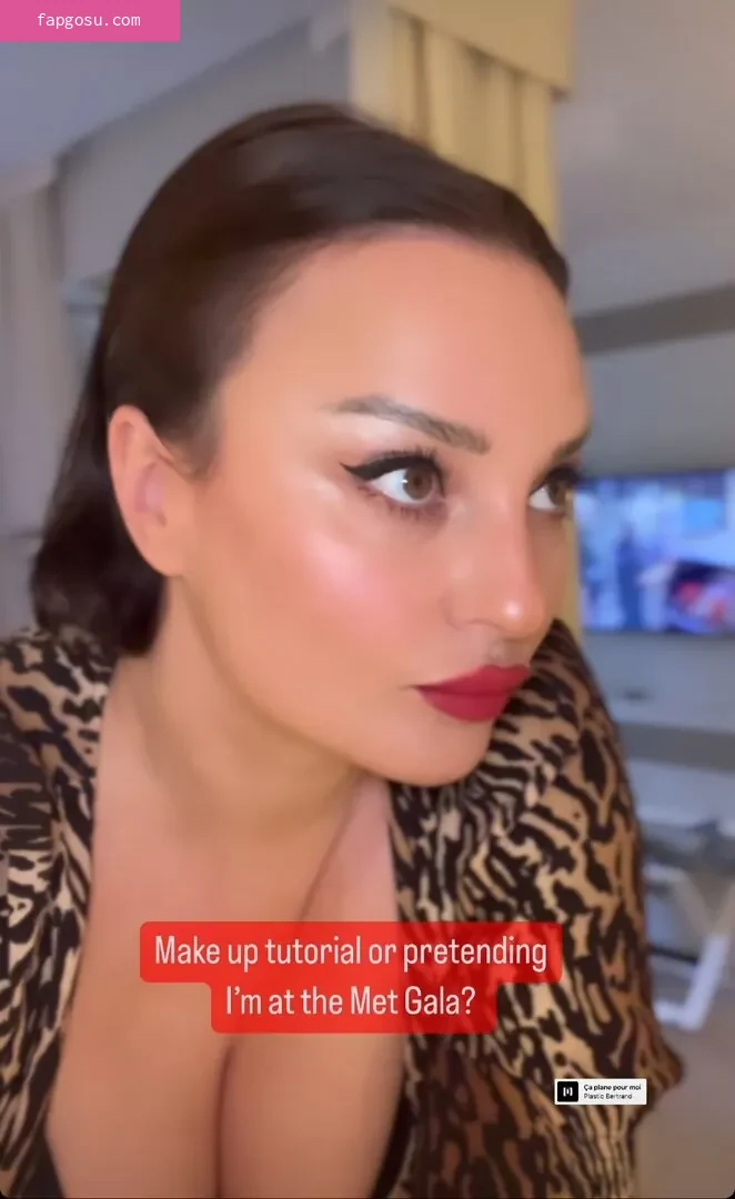 Gizzi Erskine