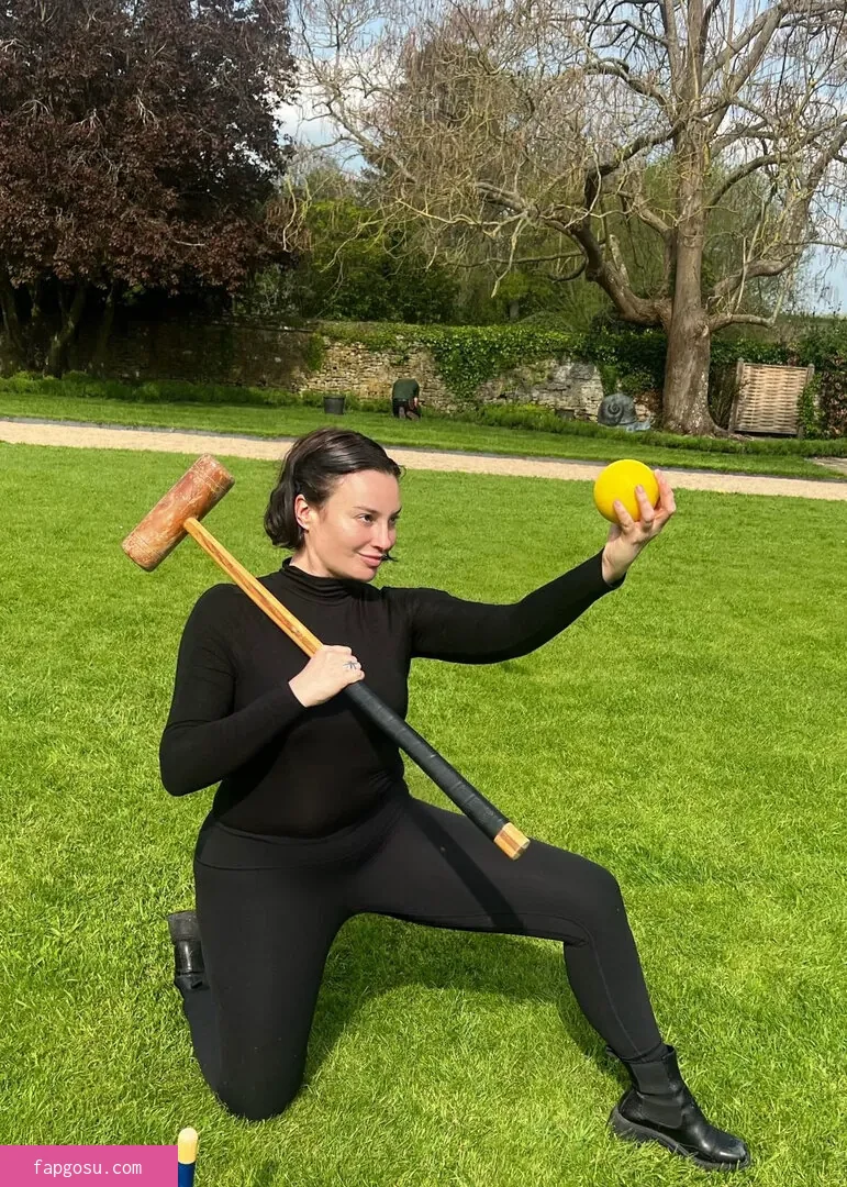 Gizzi Erskine